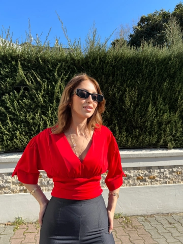 A wholesale clothing model wears  Red V-Neck Waist Detailed Blouse
, Turkish wholesale Blouse of Radica Fashion