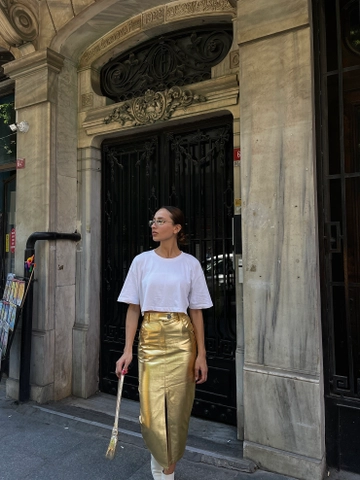 A wholesale clothing model wears  Gold Front Slit Midi Skirt
, Turkish wholesale Skirt of Radica Fashion