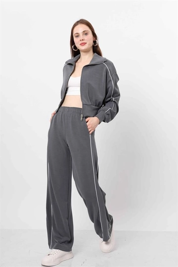 Tracksuit wholesale suppliers sale