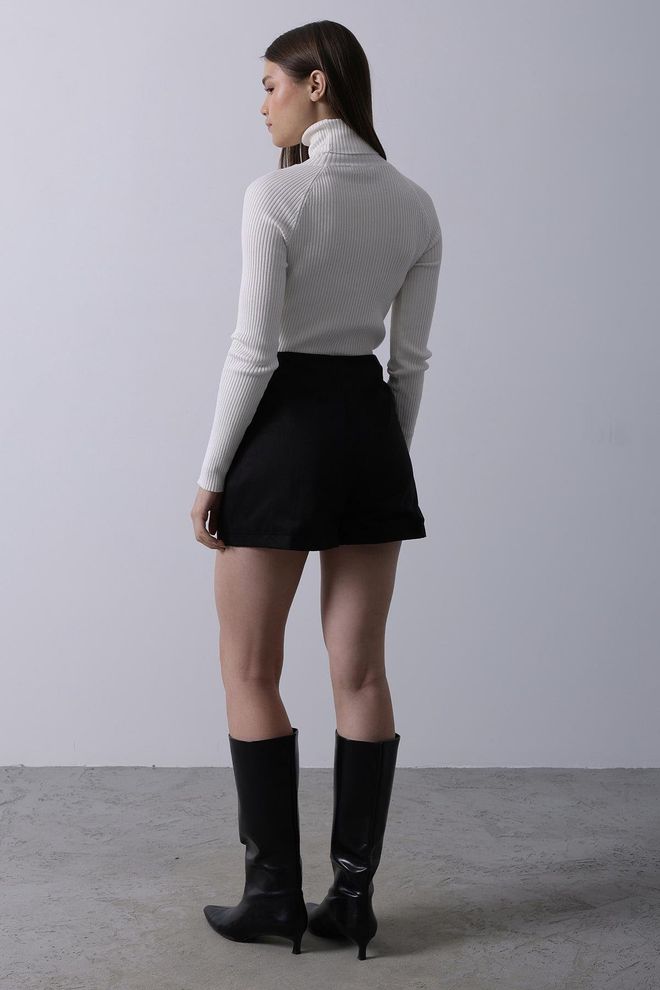 Reyon Stone Suede Shorts Black Wholesale Clothing Fall