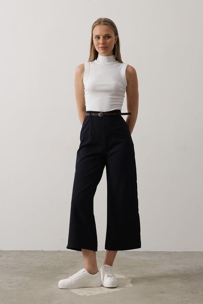 Reyon Pantaloni Con Dettagli Con Colletto A Cintura Blu Marino Abbigliamento all'ingrosso Casuale