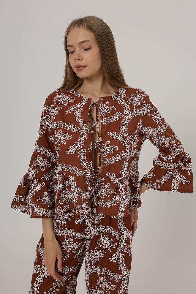 Reyon Blusa Ricamata Con Papillon Marrone Abbigliamento all'ingrosso Casuale