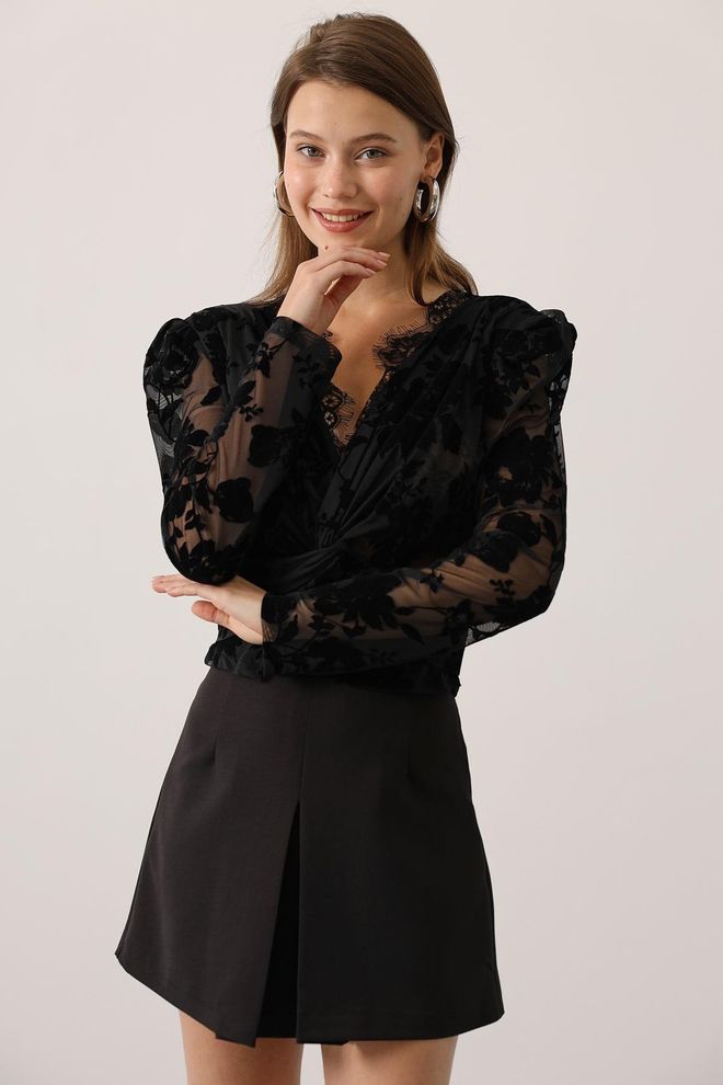 Reyon Chemisier Noir Élégant À Motif Floral Avec Manches Bouffantes Vêtements en gros Ancien
