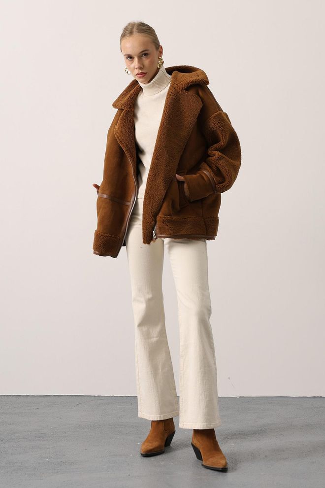 Reyon سترة بني دمية مقاس كبير بسحاب و ياقة مسننة ملابس بالجملة غير رسمي