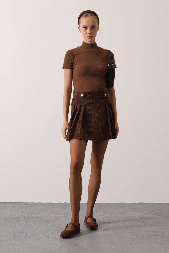 Reyon Brauner Plissierter Minirock Mit Pattentaschen Großhandelskleidung 1