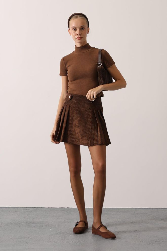 Reyon Brauner Plissierter Minirock Mit Pattentaschen Großhandelskleidung Arbeit