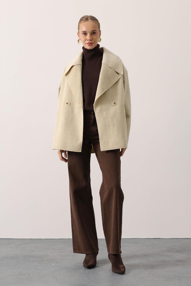 Reyon Cappotto Beige Oversize Monopetto Tipo Caban Abbigliamento all'ingrosso Modesto