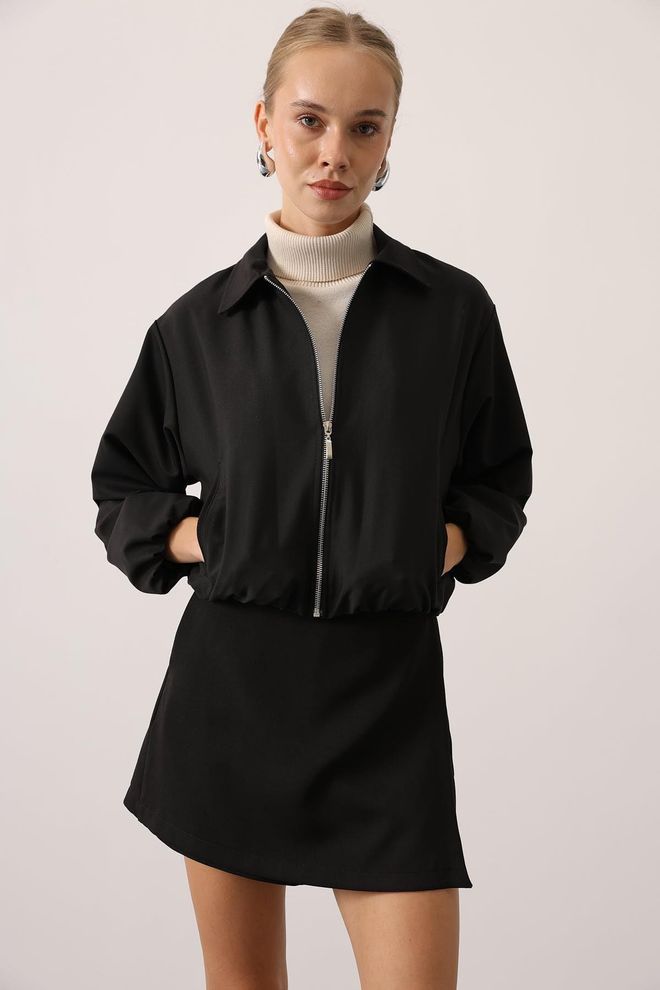 Reyon Schwarz Bomber Jacke Mit Oversized Passform Großhandelskleidung Lässig