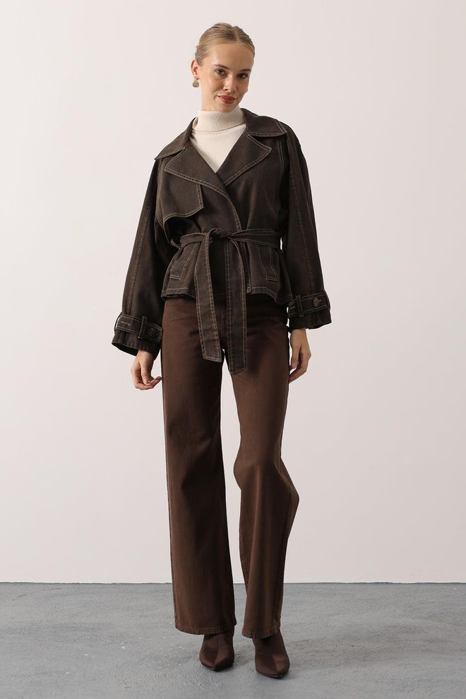 Reyon Brązowa Kurtka Jeansowa Z Wyciętym Kołnierzem Hurtowa sprzedaż odzieży Casual