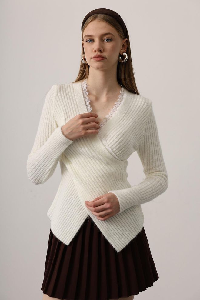 Reyon Бяла Елегантна Блуза С Тънка Линия И V образно Деколте Дрехи на едро Скромна мода