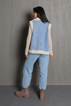 A wholesale clothing model wears rey11603-pocket-detailed-furry-vest-blue-blue, Turkish wholesale Vest of Reyon
