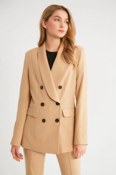 Модель оптовой продажи одежды носит 5979 - Camel Jacket, турецкий оптовый товар Куртка от Robin.