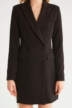 Una modella di abbigliamento all'ingrosso indossa 5983 - Black Jacket, vendita all'ingrosso turca di Giacca di Robin