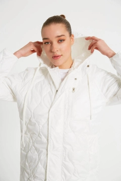Hurtowa modelka nosi 1548 - Ecru Coat, turecka hurtownia Płaszcz firmy Robin