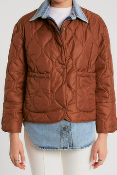 Модель оптовой продажи одежды носит 1573 - Tan Coat, турецкий оптовый товар Пальто от Robin.