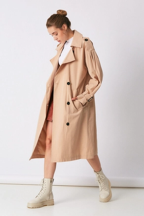 A model wears 3263 - Stone Trenchcoat, wholesale undefined of Robin to display at Lonca