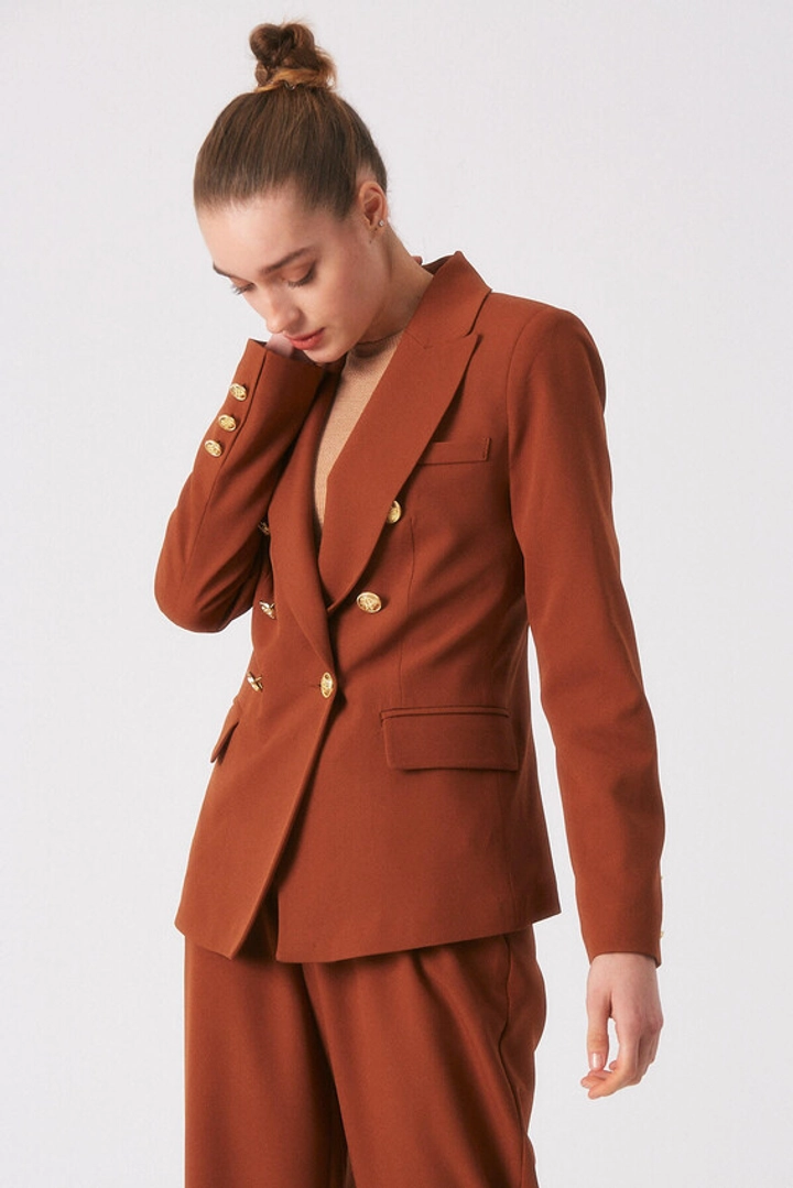 Una modelo de ropa al por mayor lleva 3274 - Brown Jacket, Chaqueta turco al por mayor de Robin