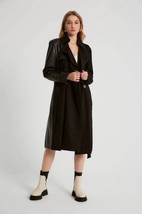 A model wears 3357 - Black Trenchcoat, wholesale undefined of Robin to display at Lonca