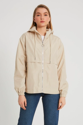 A model wears 3414 - Stone Coat, wholesale Coat of Robin to display at Lonca