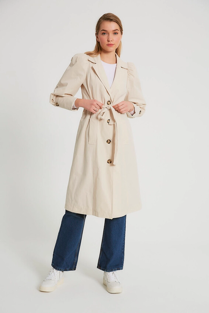 A wholesale clothing model wears 3436 - Stone Trenchcoat, Turkish wholesale Trenchcoat of Robin