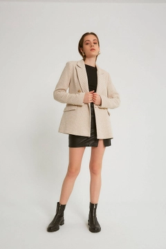 A wholesale clothing model wears 3598 - Beige Jacket, Turkish wholesale Jacket of Robin