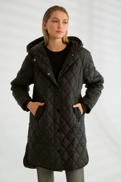 Veleprodajni model oblačil nosi 26156 - Coat - Black, turška veleprodaja Plašč od Robin