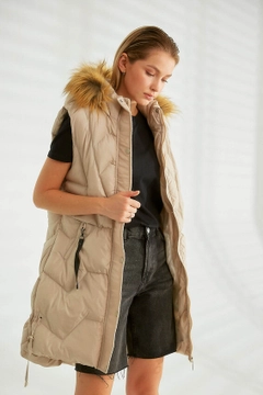Hurtowa modelka nosi 26178 - Coat - Stone, turecka hurtownia Płaszcz firmy Robin