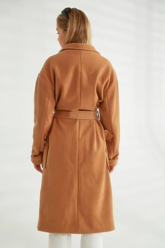 A wholesale clothing model wears 26378 - Coat - Mink, Turkish wholesale Coat of Robin