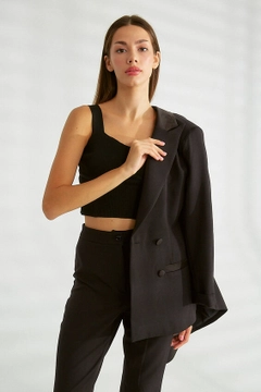 Ένα μοντέλο χονδρικής πώλησης ρούχων φοράει 26413 - Jacket - Black, τούρκικο Μπουφάν χονδρικής πώλησης από Robin