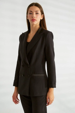 Una modelo de ropa al por mayor lleva 26413 - Jacket - Black, Chaqueta turco al por mayor de Robin