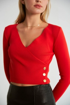 Ένα μοντέλο χονδρικής πώλησης ρούχων φοράει 20277 - Knitwear - Red, τούρκικο Πουλόβερ χονδρικής πώλησης από Robin