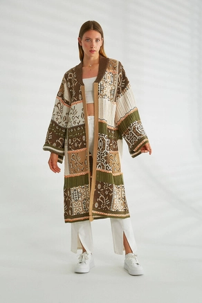 A model wears 21287 - Knitwear Cardigan - Khaki And Brown, wholesale Cardigan of Robin to display at Lonca