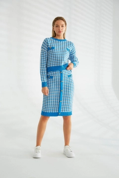 Una modella di abbigliamento all'ingrosso indossa 21397 - Knitwear Suit - Turquoise, vendita all'ingrosso turca di Abito di Robin