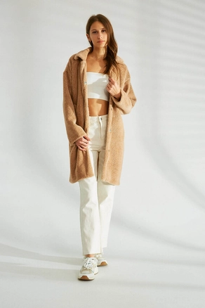 A model wears 35628 - Coat - Camel, wholesale undefined of Robin to display at Lonca