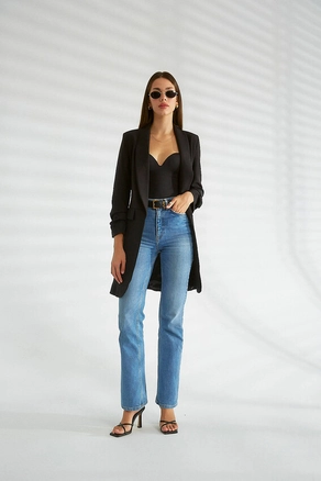 A model wears 30129 - Jacket - Black, wholesale undefined of Robin to display at Lonca