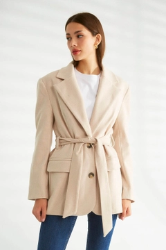 Ein Bekleidungsmodell aus dem Großhandel trägt 30139 - Jacket - Stone, türkischer Großhandel Jacke von Robin