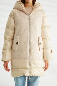 Модель оптовой продажи одежды носит 30194 - Coat - Dark Stone, турецкий оптовый товар Пальто от Robin.