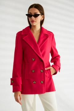 A wholesale clothing model wears 30212 - Coat - Fuchsia, Turkish wholesale Coat of Robin