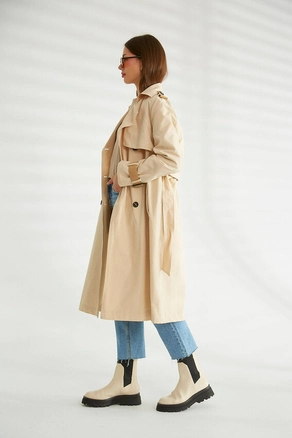 A model wears 30681 - Trenchcoat - Dark Stone, wholesale Trenchcoat of Robin to display at Lonca