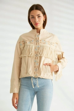 Ένα μοντέλο χονδρικής πώλησης ρούχων φοράει 30991 - Coat - Stone, τούρκικο Σακάκι χονδρικής πώλησης από Robin