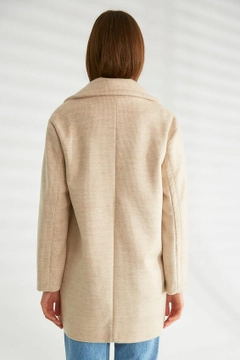 Модел на дрехи на едро носи 31001 - Coat - Stone, турски едро Палто на Robin