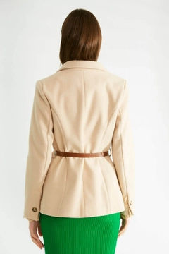 Ein Bekleidungsmodell aus dem Großhandel trägt 32098 - Jacket - Stone, türkischer Großhandel Jacke von Robin