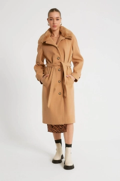Veleprodajni model oblačil nosi 32128 - Overcoat - Camel, turška veleprodaja Plašč od Robin