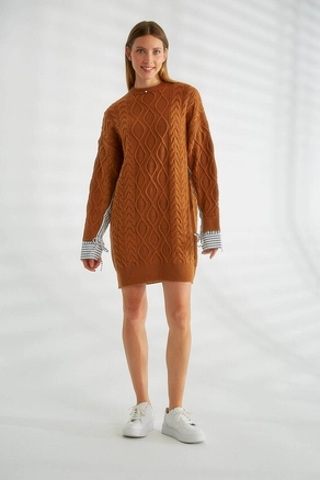 A model wears 32461 - Sweater - Tan, wholesale Sweater of Robin to display at Lonca