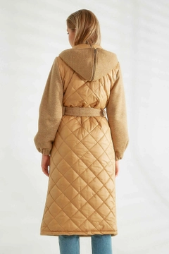 Veleprodajni model oblačil nosi 32562 - Coat - Camel, turška veleprodaja Plašč od Robin