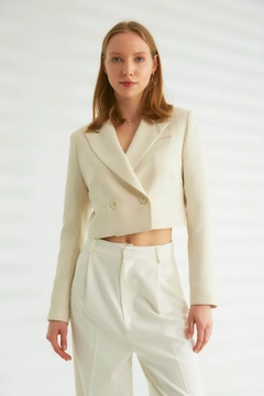 Ένα μοντέλο χονδρικής πώλησης ρούχων φοράει 44439 - Jacket - Stone Color, τούρκικο Μπουφάν χονδρικής πώλησης από Robin
