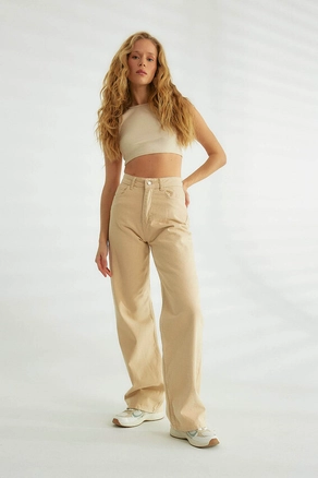 A model wears ROB10042 - Trousers - Beige, wholesale Pants of Robin to display at Lonca