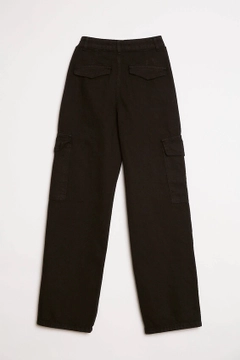Una modella di abbigliamento all'ingrosso indossa ROB10210 - Trousers - Black, vendita all'ingrosso turca di Pantaloni di Robin