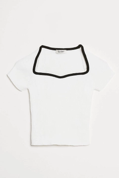 Ein Bekleidungsmodell aus dem Großhandel trägt ROB10434 - Blouse - White Black, türkischer Großhandel Bluse von Robin