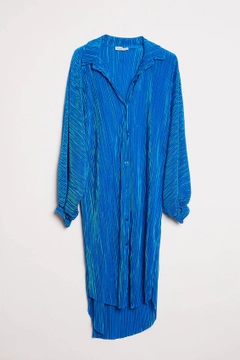 Una modella di abbigliamento all'ingrosso indossa ROB10664 - Tunic - Blue, vendita all'ingrosso turca di Tunica di Robin
